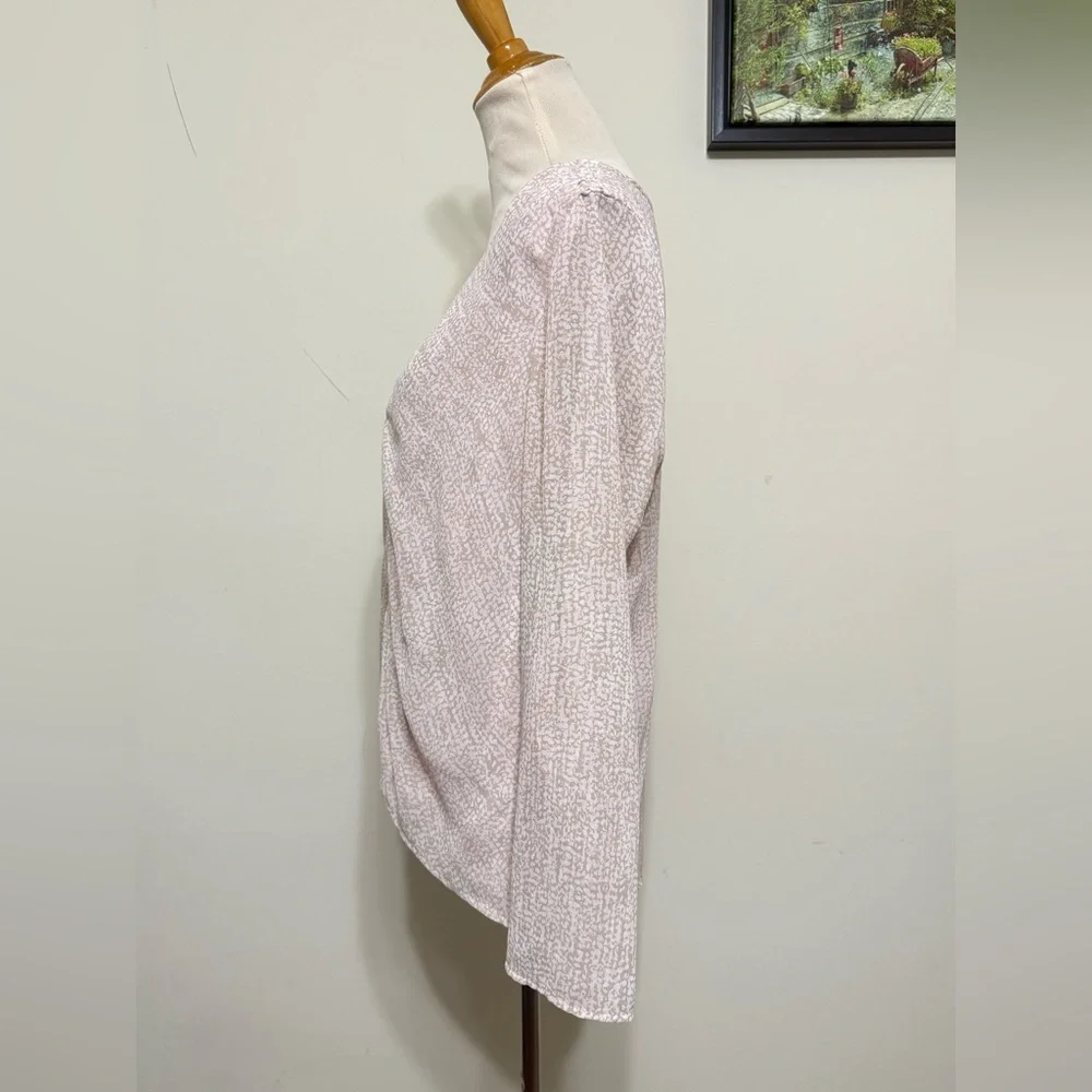 Calvin Klein NWT Blouse Ruched V-Neck Top Pink Light Tan Print Lined Size L - Picture 5 of 15